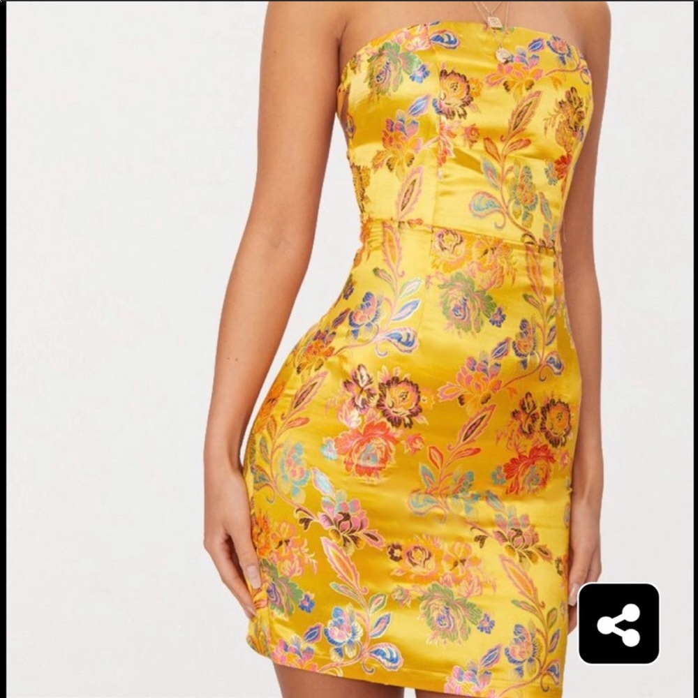 Brand new never worn mini dress 🔥